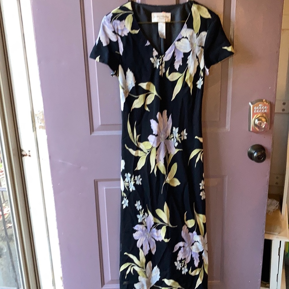 Women’s dress
